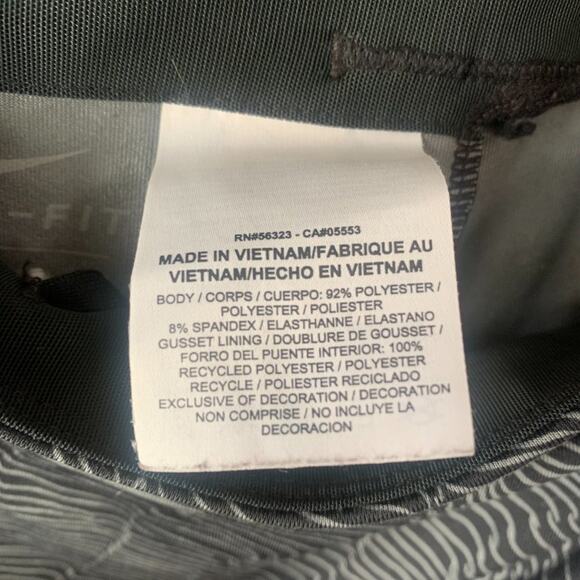 Nike Dri-Fit Capri Yoga Pants Black w/ Light Grey Pattern Back Hip Pocket M - Picture 11 of 11